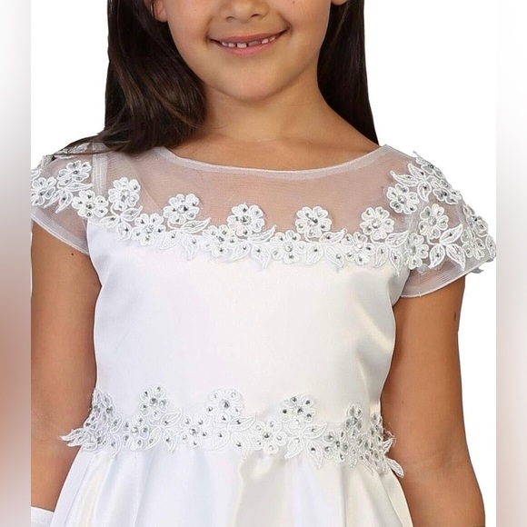 Elegant White Floral Kids Formal Dress - Picture 6 of 16